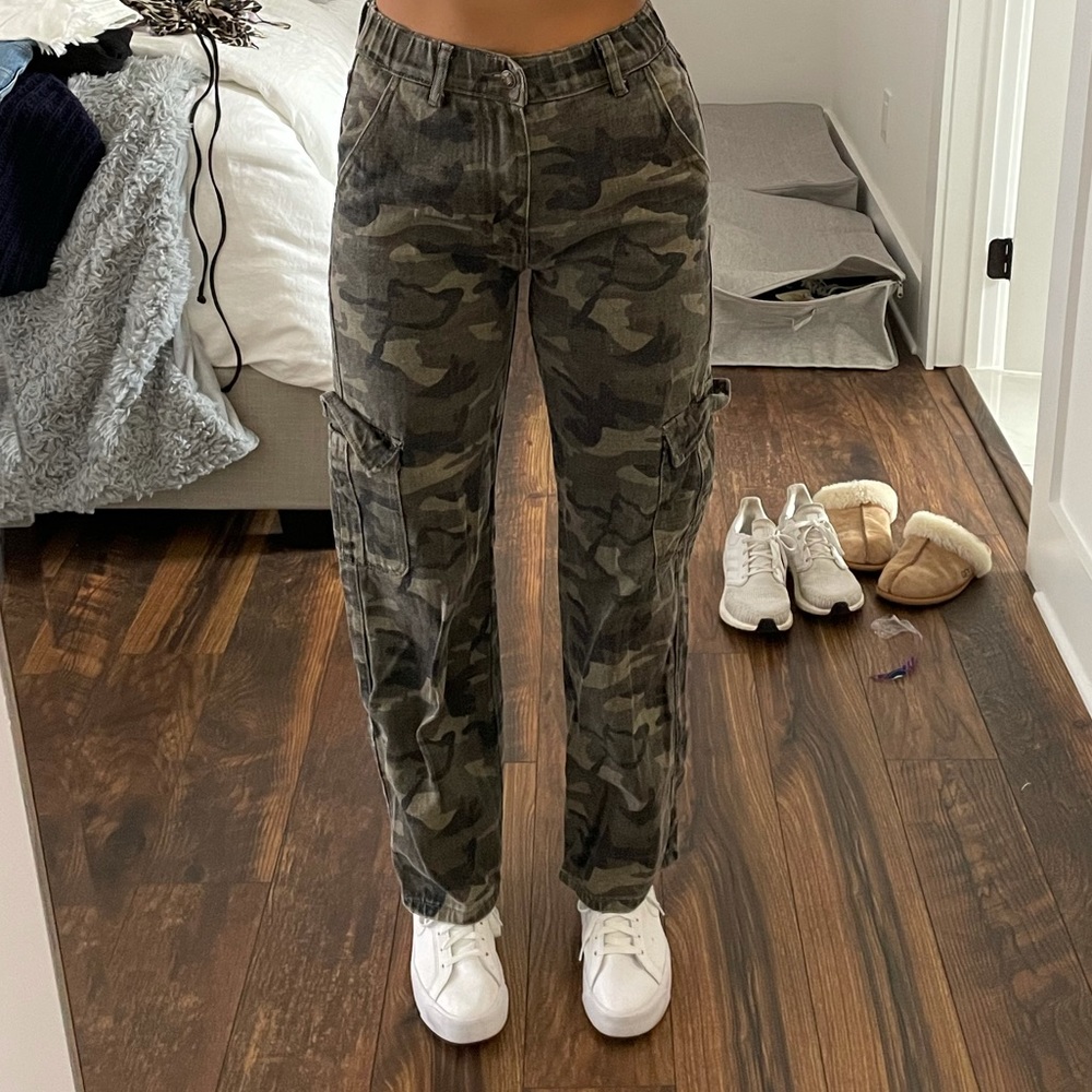 Adika camo jeans